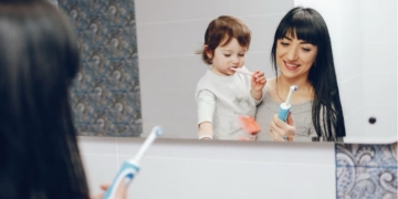 зубна електрощітка