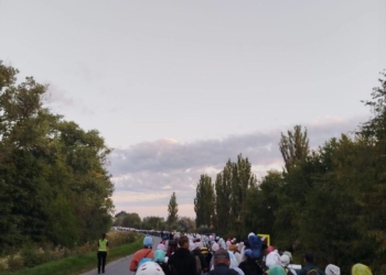 Тисячі прихильників УПЦ прямують до Почаєва