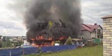 Горів приватний будинок у Байківцях під Тернополем