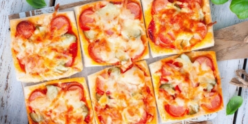 Піца з листкового тіста