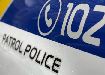 У Тернополі патрульні врятували сім’ю в авто з непритомним водієм