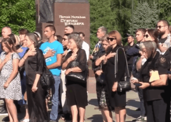 До Дня міста у Тернополі вшановують пам‘ять Героїв (Наживо)