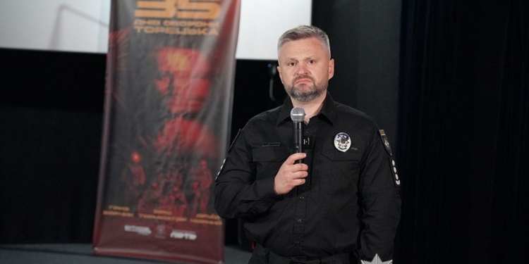 «35 днів оборони Торецька»: у Тернополі відбувся показ стрічки про бійців бригади Нацполіції «Лють»