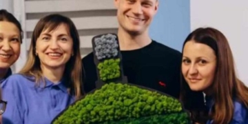 Євгеній Тешнер з колективом Секвани