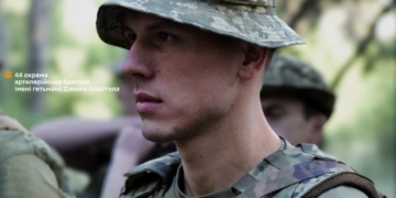Працює на гарматі: історія бійця 44-ї бригади, який повернувся з Польщі, щоб стати до лав ЗСУ