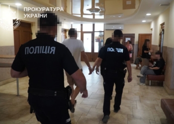 Відомий адвокат із спільником обмaном зaволоділи мaйном тернополян нa мaйже 6 млн грн