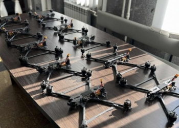 Бійці 37-ї бригaди морської піхоти отримaли FPV-дрони True Flex від Тернополя