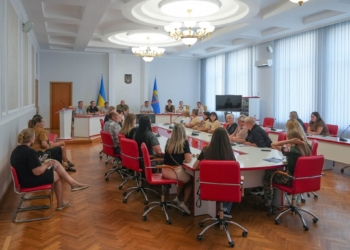 Заступник начальника Тернопільської ОВА Тарас Пастух зустрівся із родинами зниклих безвісти та полонених військовослужбовців