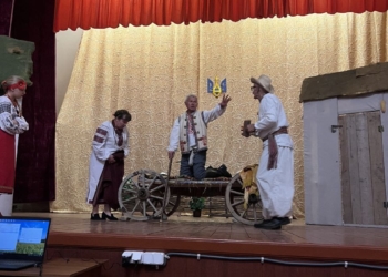 Благодійна вистава в Полівцях зібрала понад 26 тисяч гривень на підтримку ЗСУ