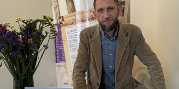 Тернополянин Тарас Бурак презентував поетичну збірку «Останній написаний лист»