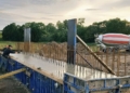 У Чернихівцях під Тернополем продовжують ремонтувати міст через річку Гнізна