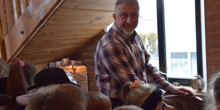 У Чорткові презентували приватну колекцію годинників