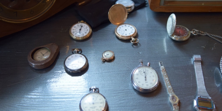 У Чорткові презентували приватну колекцію годинників