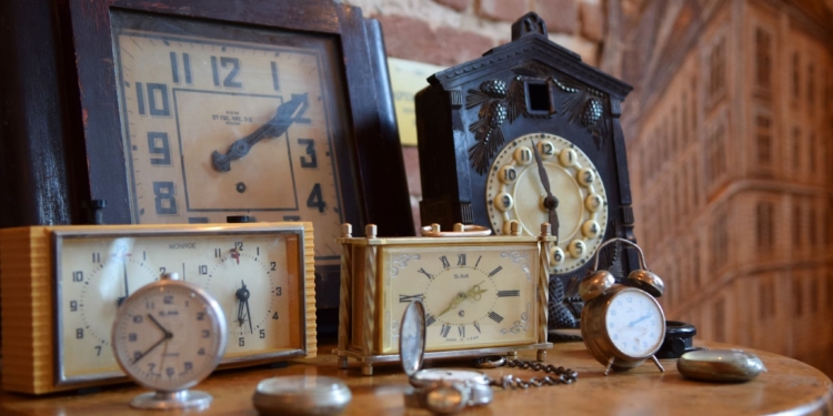 У Чорткові презентували приватну колекцію годинників
