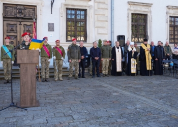 Сотня першокурсників