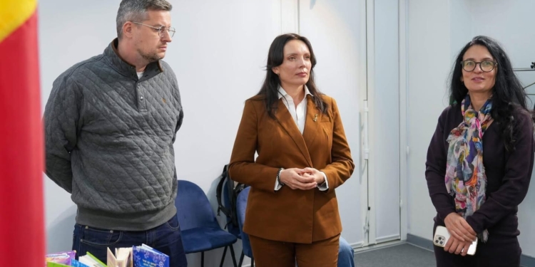 Понад 500 українських книг з Тернопільщини передали дітям у Румунії