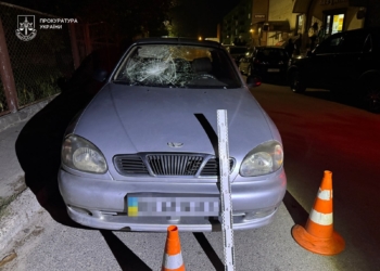 на двох військових у Тернополі