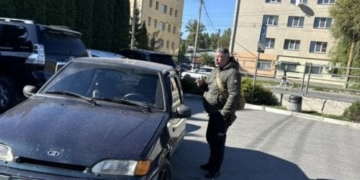 Скандал на парковці в Тернополі: чоловік заблокував авто жінки та погрожував російською мовою