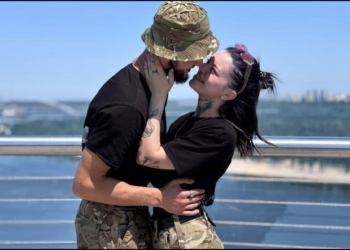 Разом на фронті та по життю: вони родом із Вінниччини та Тернопільщини, але разом воюють на Донбасі