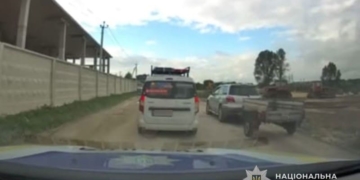 У Тернополі п’яний водій, який перебував у розшуку, пропонував хабар поліції: йому загрожує до 4 років в’язниці