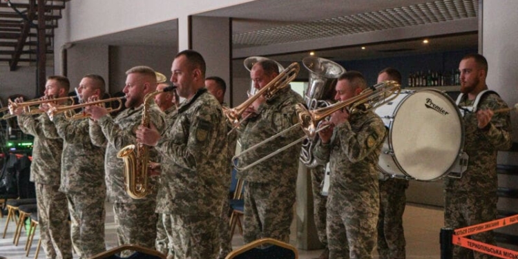 Понад 400 тисяч гривень зібрали під час благодійного вечора спорту в Тернополі