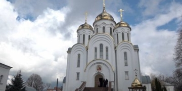 Богослужіння російською мовою