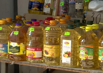 На Тернопільському базарі ціни на соняшникову олію підскочили до 140 гривень за літр