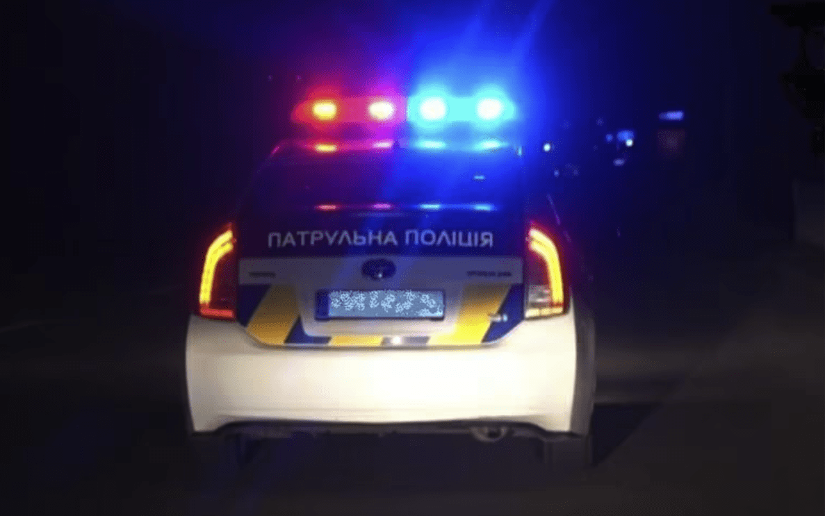 У Тернополі патрульні повернули додому літнього чоловіка, який загубився