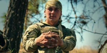 Став у стрій замість батька: доброволець «Їжак» проходить амфібійну підготовку