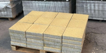 У Тернополі тривають ремонтні роботи дорожнього покриття та елементів міської інфраструктури