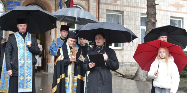 У Чорткові з’явилася Алея Віри та Надії з портретами Героїв