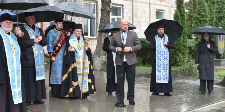 У Чорткові з’явилася Алея Віри та Надії з портретами Героїв