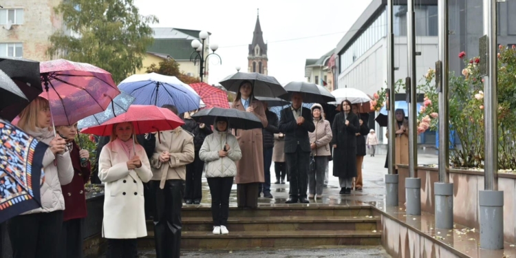 У Чорткові з’явилася Алея Віри та Надії з портретами Героїв