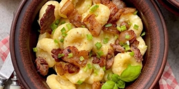 картопляні сирні галушки