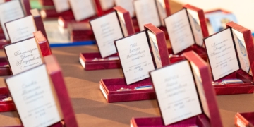 отримали 21 державну нагороду