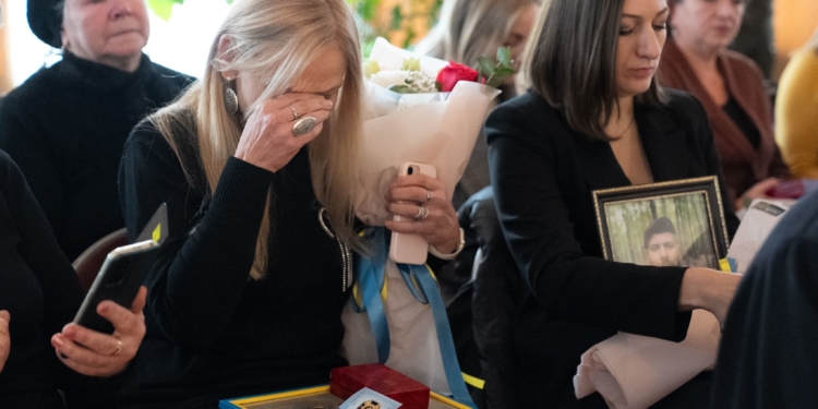 На Тернопільщині родини загиблих воїнів отримали державні нагороди