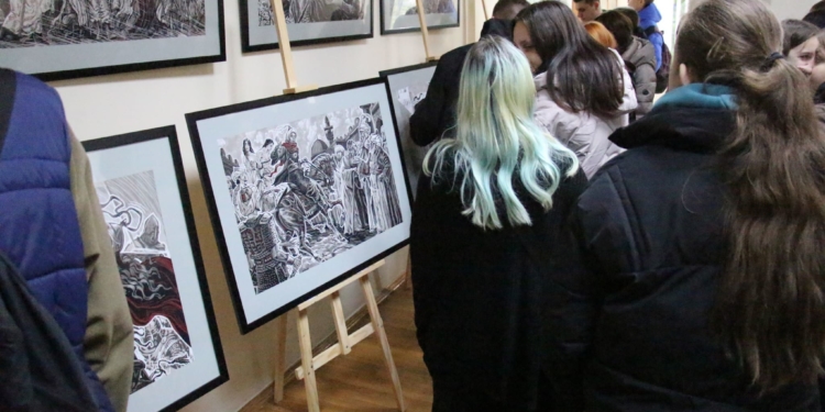 У Тернополі відкрили виставку ілюстрацій Олега Кіналя до «Визволеного Єрусалиму»