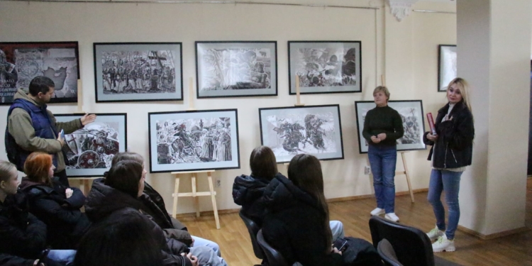 У Тернополі відкрили виставку ілюстрацій Олега Кіналя до «Визволеного Єрусалиму»