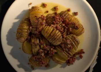 Картопля по-шведськи: простий рецепт хрусткого гарніру для вашого столу