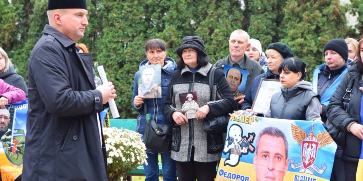 У Чорткові провели акцію на підтримку родин безвісти зниклих і полонених
