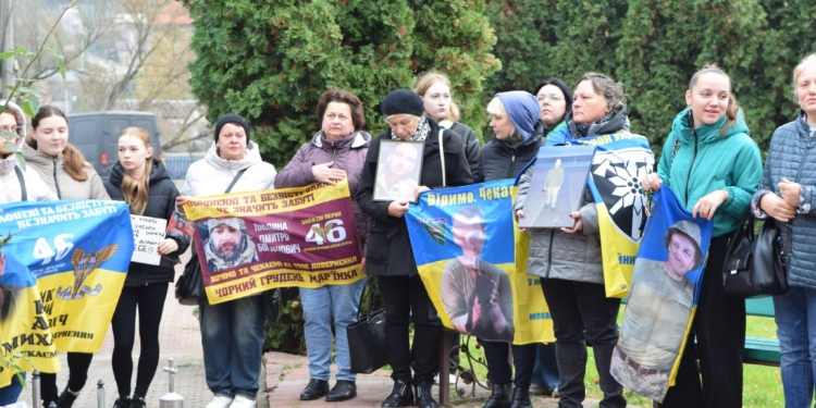 У Чорткові провели акцію на підтримку родин безвісти зниклих і полонених
