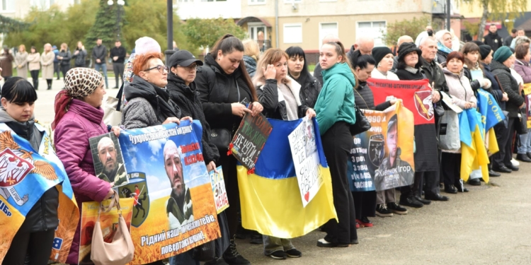 У Чорткові провели акцію на підтримку родин безвісти зниклих і полонених