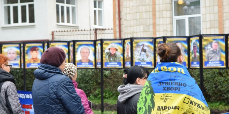 У Чорткові провели акцію на підтримку родин безвісти зниклих і полонених