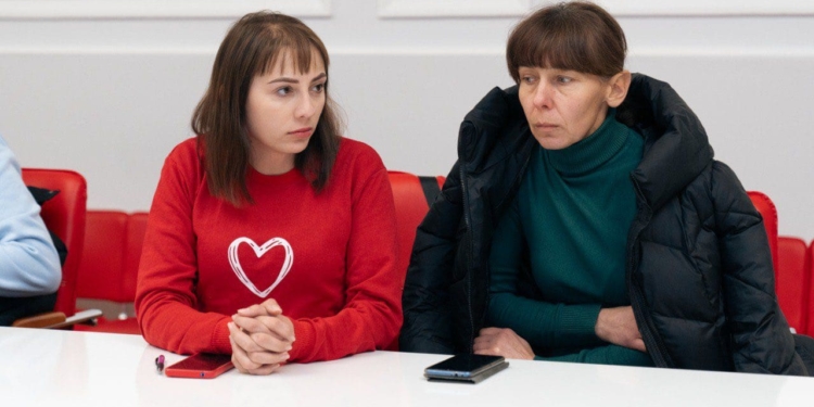 Зустріч родин зниклих безвісти та полонених військових відбулася у Тернопільській ОВА