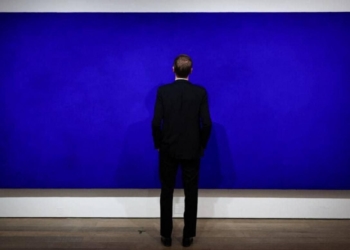 Синю картину Іва Кляйна продали за $21 млн у Парижі