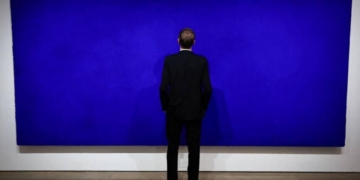 Синю картину Іва Кляйна продали за $21 млн у Парижі