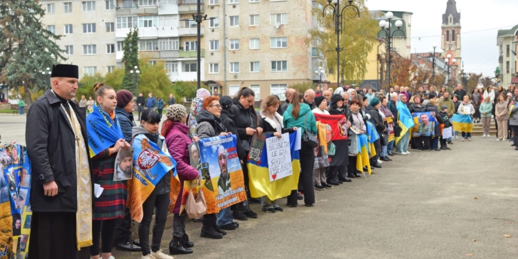 У Чорткові провели акцію на підтримку родин безвісти зниклих і полонених