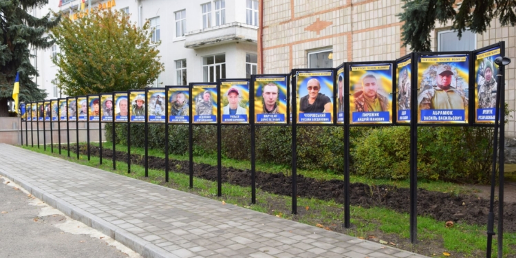 У Чорткові провели акцію на підтримку родин безвісти зниклих і полонених