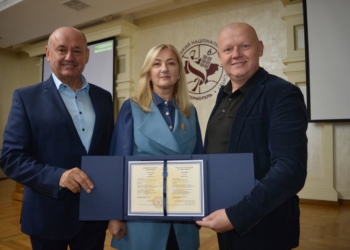 Міський голова Збаража Роман Полікровський отримав ступінь доктора філософії з менеджменту