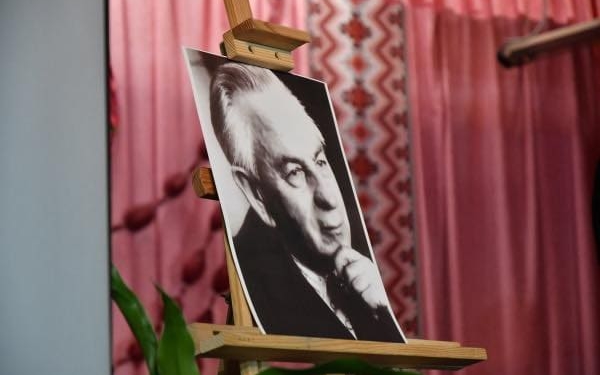 до 100-річчя від дня народження Петра Медведика